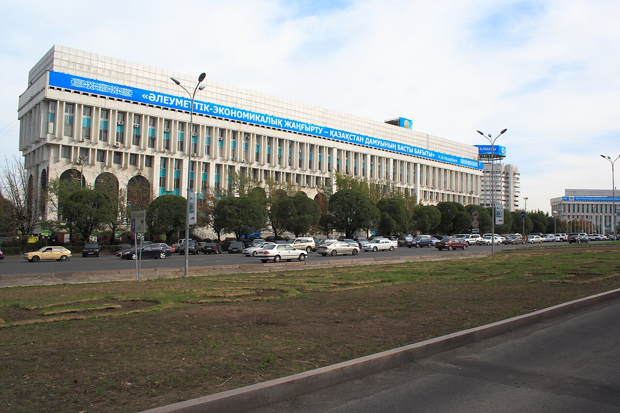 Republic Square and Independence Monument